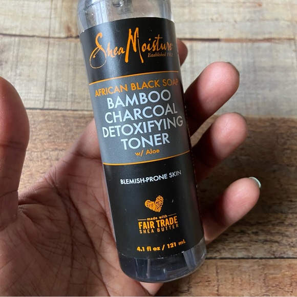 Shea Moisture Bamboo Charcoal Detoxifying Toner - Picture 3 of 7